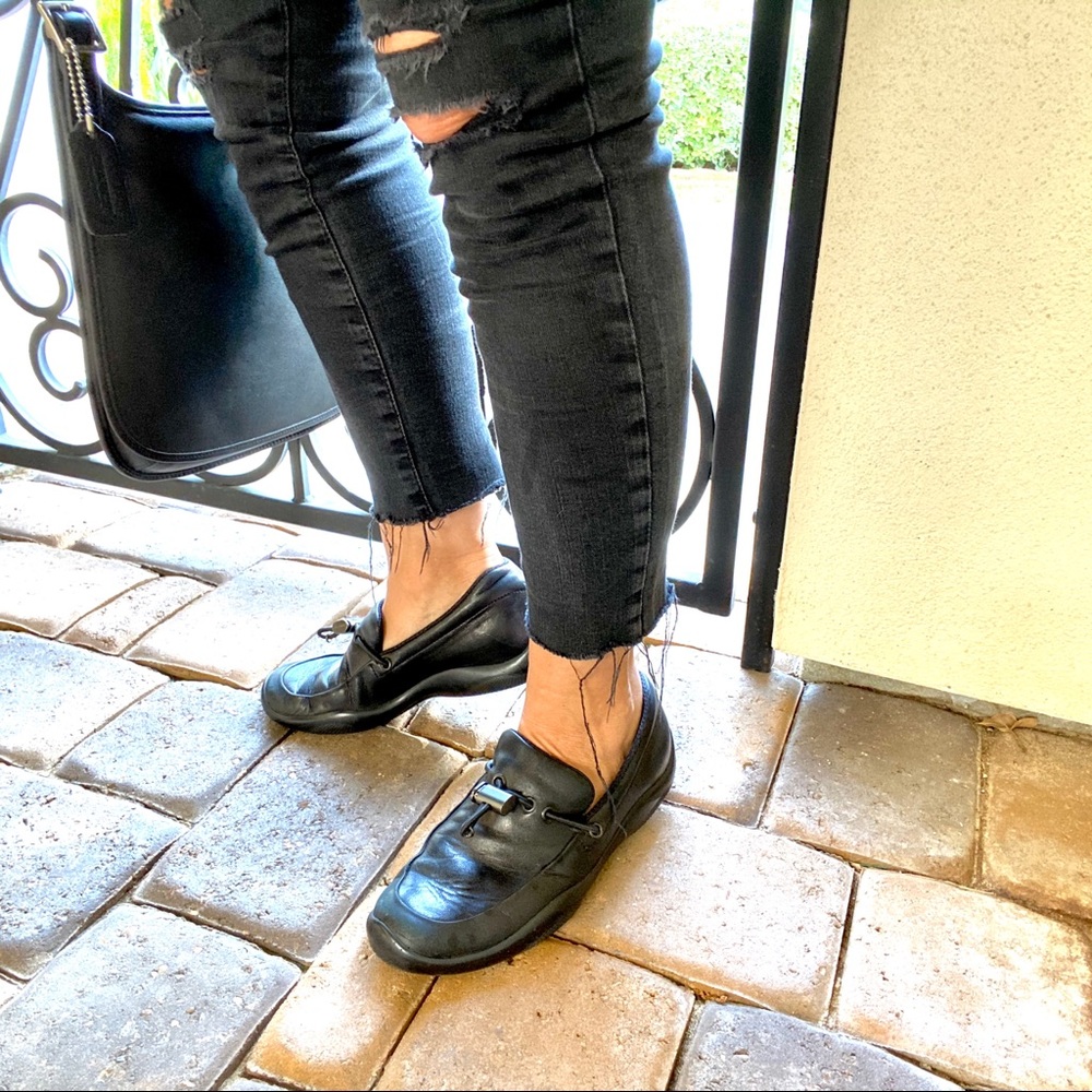 Prada black loafer/driver w/ Prada hardware Size 5 - Picture 2 of 8